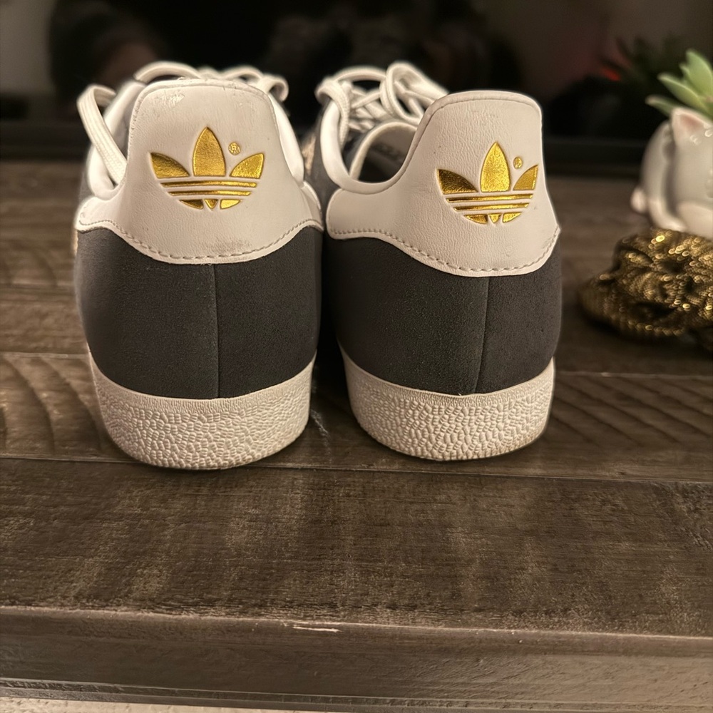 adidas Gazelle Women's Gray Suede Sneakers with Leopard Stripe 9.5 women's - Picture 4 of 9